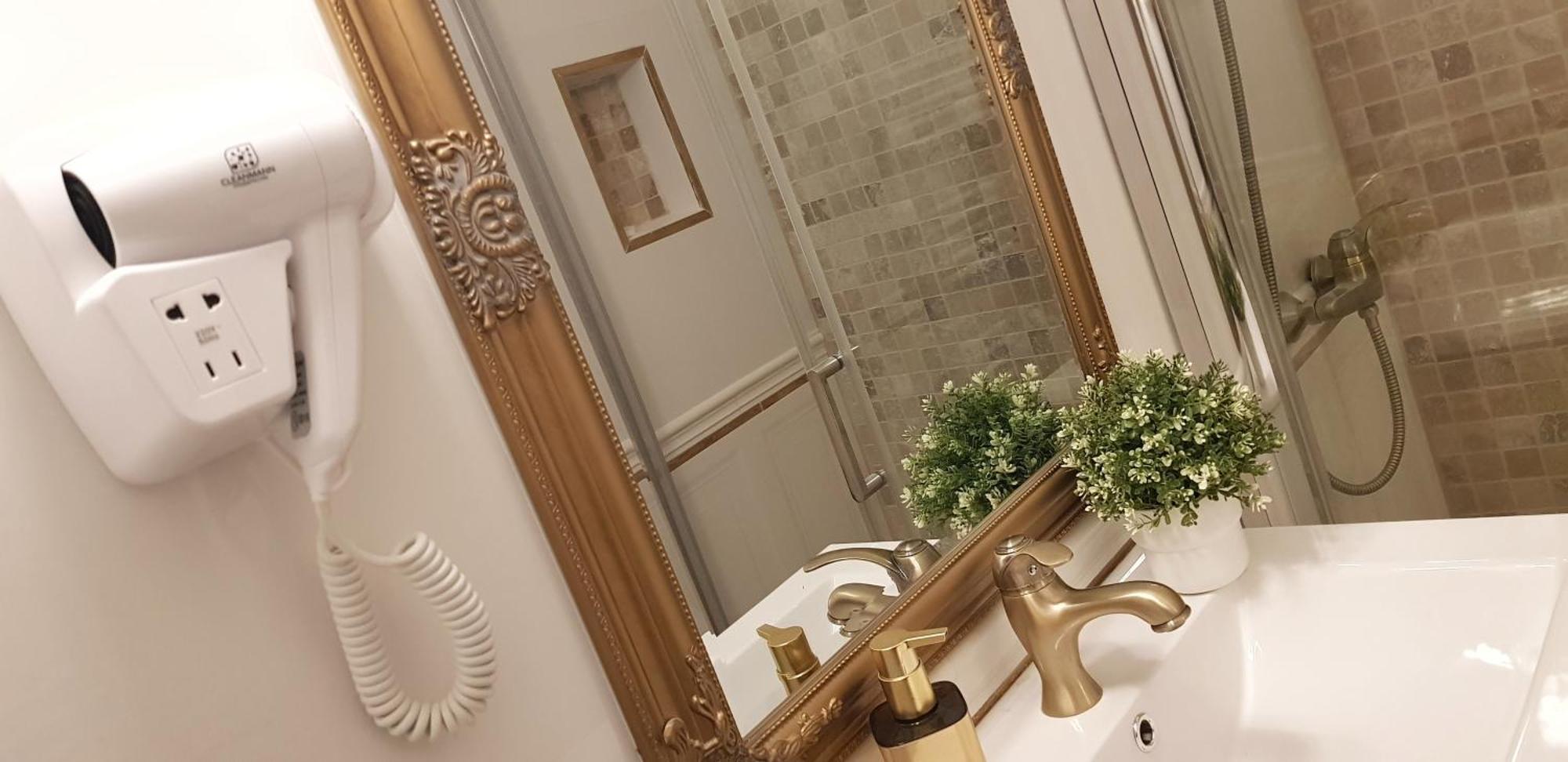 Elania Residence Târgu Jiu المظهر الخارجي الصورة