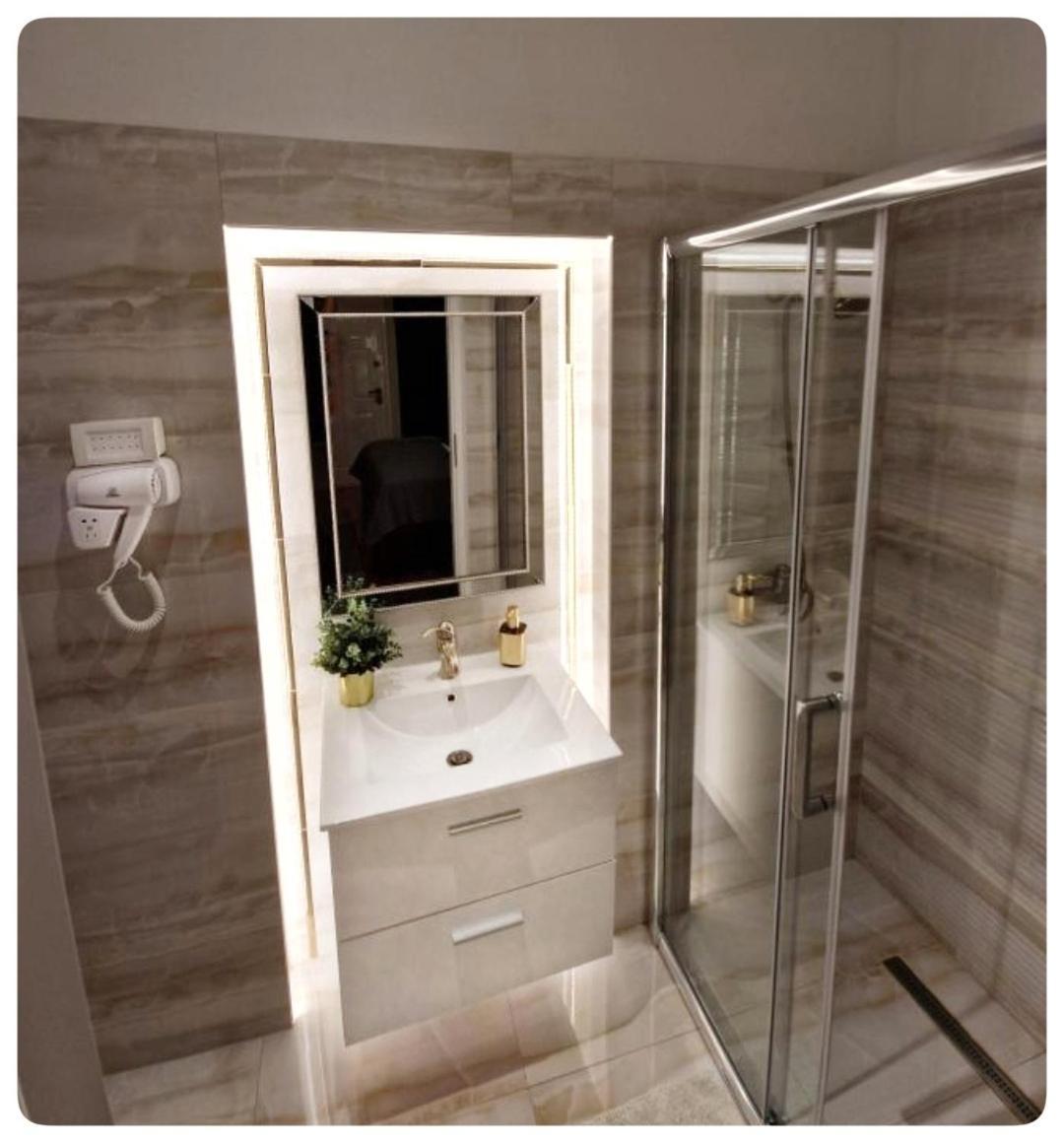 Elania Residence Târgu Jiu المظهر الخارجي الصورة